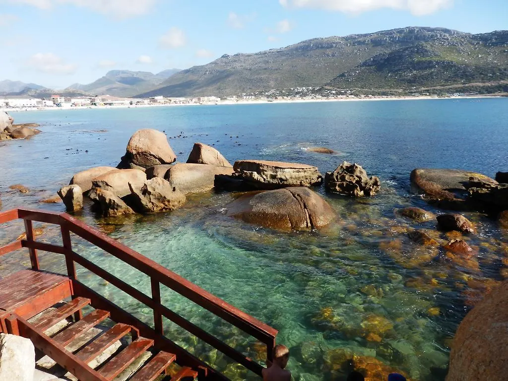 On-The-Rocks Apartment Fish Hoek