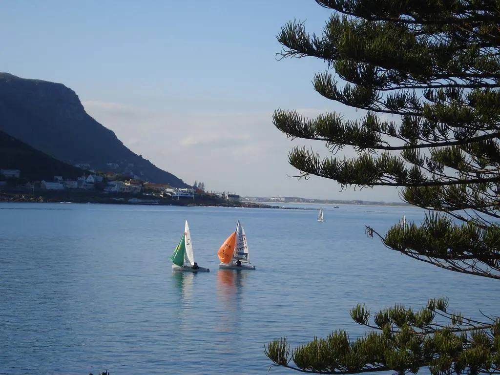On-The-Rocks Apartment Fish Hoek
