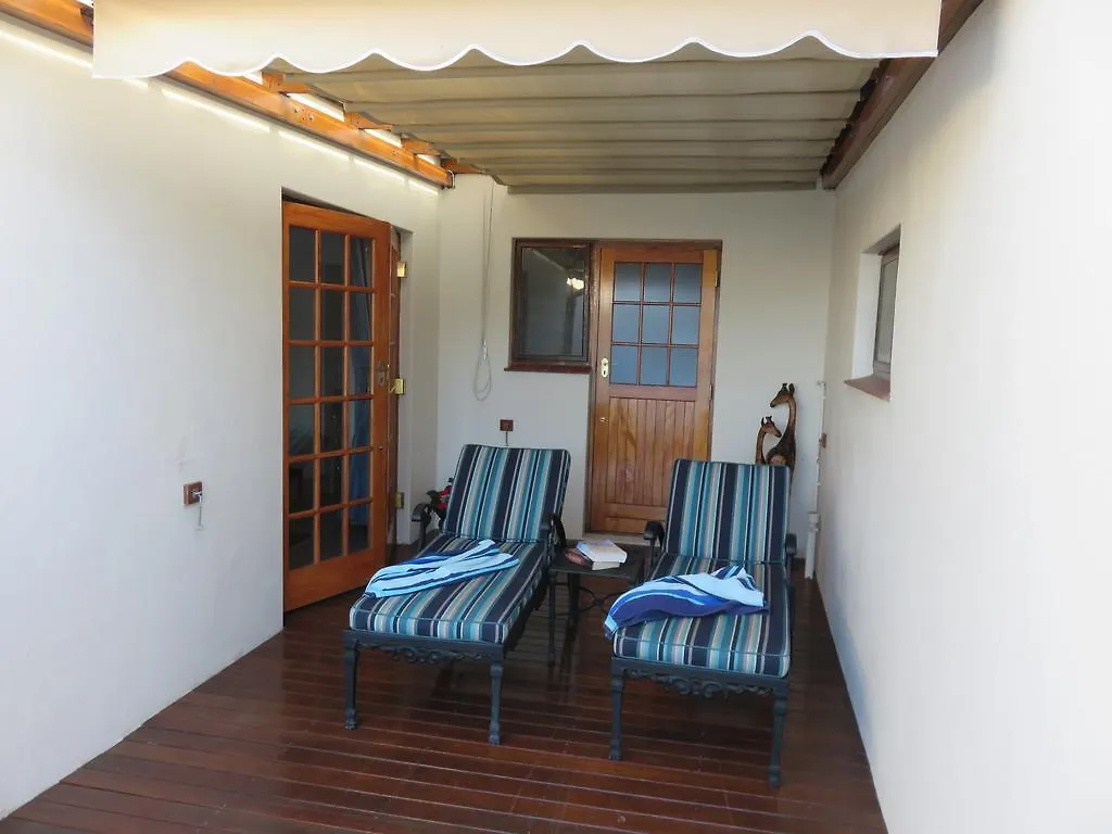 On-The-Rocks Apartment Fish Hoek