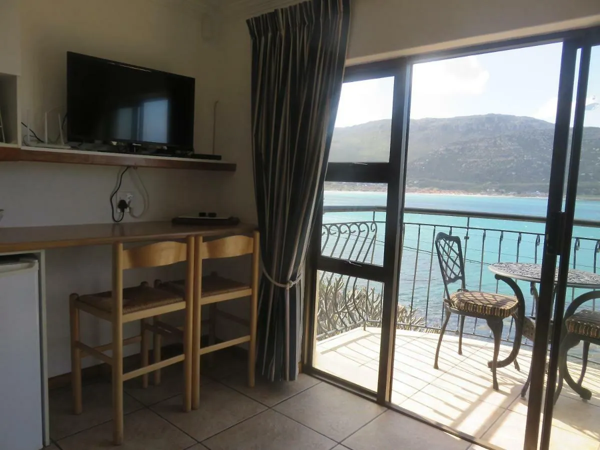 On-The-Rocks Apartment Fish Hoek