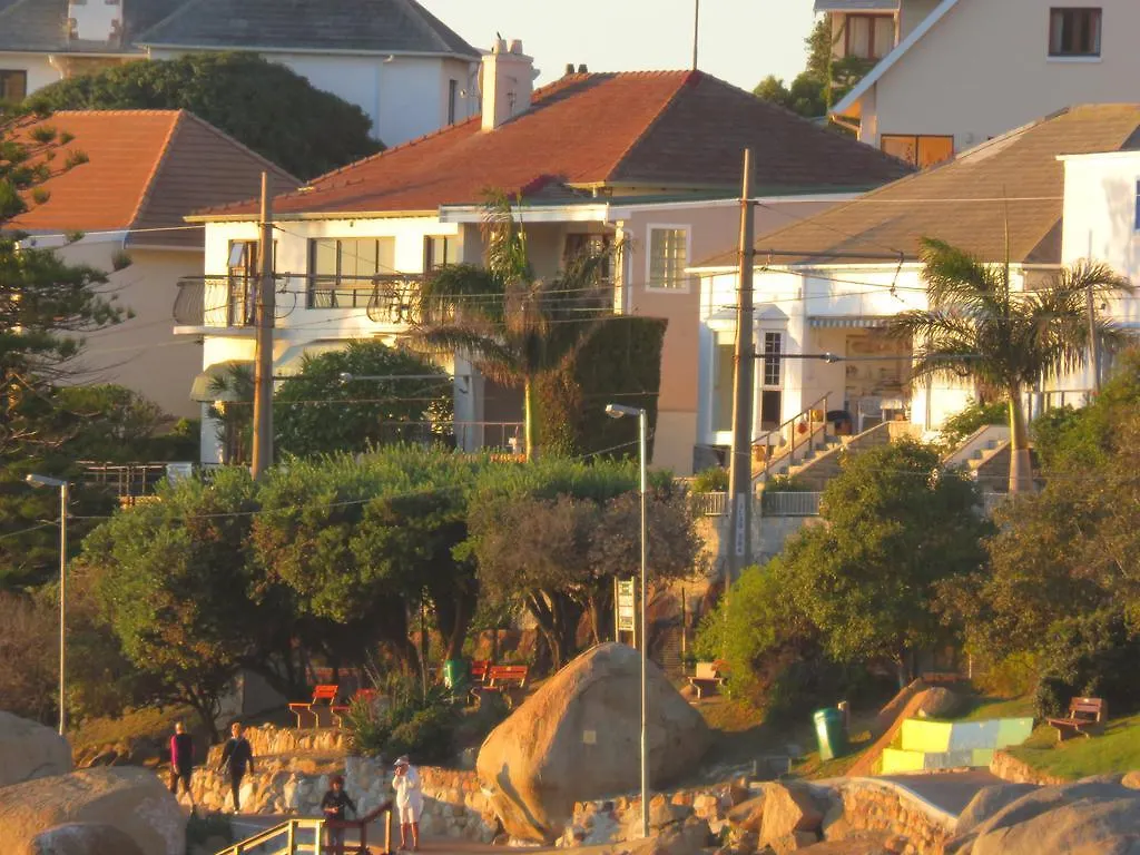 On-The-Rocks Apartment Fish Hoek